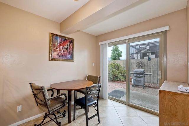514 Jamacha Rd, El Cajon CA: https://media.crmls.org/mediaz/819e547c-e85b-4bb0-9ee2-0f673defd83f.jpg