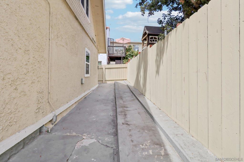 MLS #250044141SD image #35