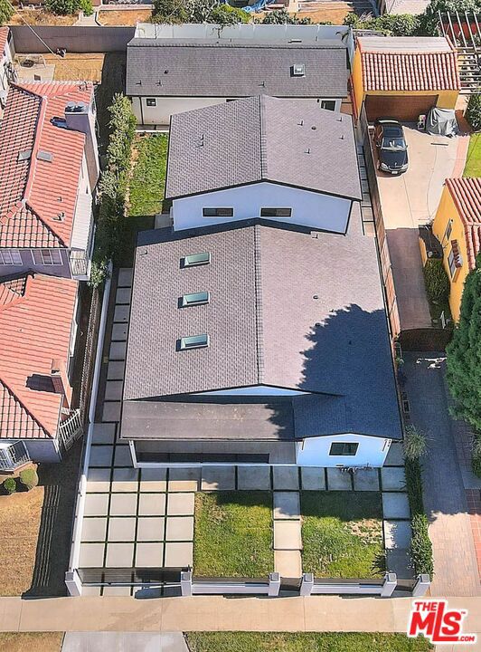 4516 W 63rd Street, Los Angeles CA: https://media.crmls.org/mediaz/819ecef9-4eae-4769-b635-3a248074d3f6.jpg
