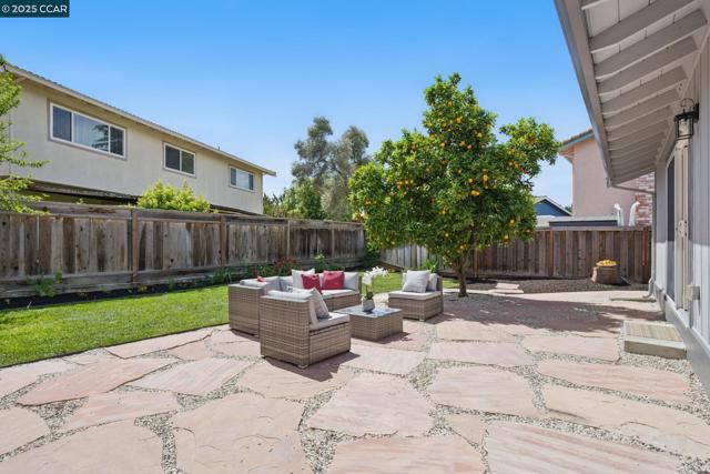 17 Bliss Ct., Pleasant Hill CA: https://media.crmls.org/mediaz/819f36bc-7916-48ac-808f-b4af80572ec2.jpg
