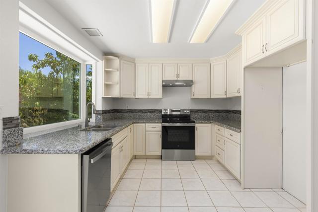 13443 Black Hills Road, San Diego CA: https://media.crmls.org/mediaz/819f7d96-44f1-4348-af73-296d0066bf88.jpg