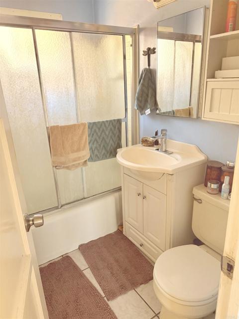 157 MAPLE AVE., Carlsbad CA: https://media.crmls.org/mediaz/819fe371-f5c5-4561-9189-1fa8eb878c90.jpg