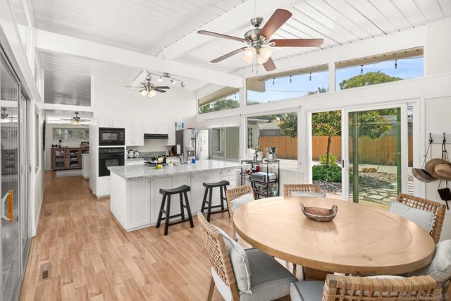 435 Country Club Ln, Coronado CA: https://media.crmls.org/mediaz/81a0adc5-ceab-4f80-afb4-8694fd5bcbdc.jpg