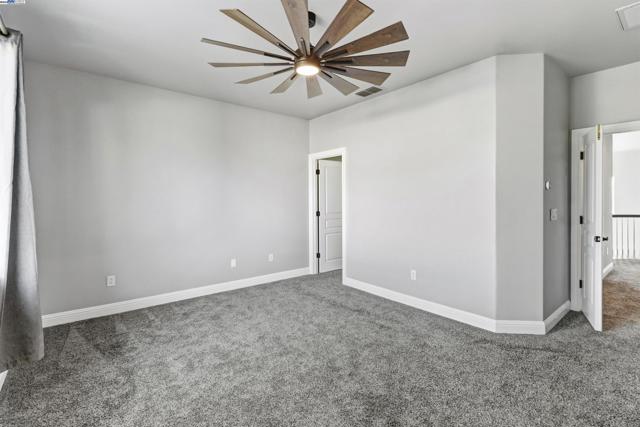 5512 Sagehen Ct, Loomis CA: https://media.crmls.org/mediaz/81a0bcb8-412a-4568-8e51-a080675ee1f2.jpg