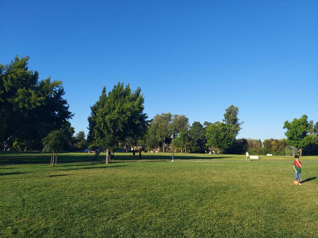 https://media.crmls.org/mediaz/81a14d4c-7d85-4212-8b0c-9a90fc6761d9.jpg?preset=X-Large