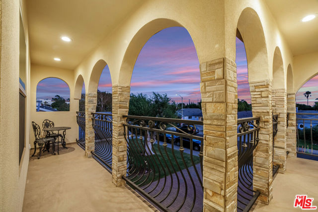 6411 W 85th Street, Los Angeles CA: https://media.crmls.org/mediaz/81a23cfe-0292-41ef-8d5c-c470f720b4cd.jpg