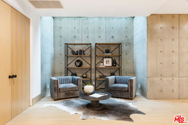 1011 Georgina Avenue, Santa Monica CA: https://media.crmls.org/mediaz/81a2cc0e-0f22-4cca-a438-99bb28a92784.jpg