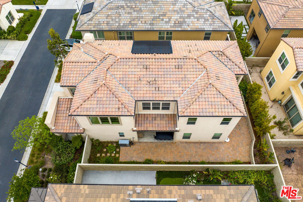 81a33f02 Df8d 452d Bf95 1c195f84046a