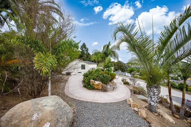 1148 Emerald Heights Rd, El Cajon CA: https://media.crmls.org/mediaz/81a45be2-3f77-431a-bc1a-804b3a801919.jpg