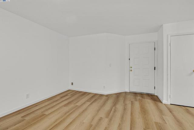 47112 Warm Springs Blvd, Fremont CA: https://media.crmls.org/mediaz/81a573e8-2302-40fe-a5d5-fedf2ff295f5.jpg