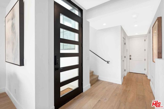 4106 River Avenue, Newport Beach CA: https://media.crmls.org/mediaz/81a5c0e1-c77b-405e-8357-b8b7c7edd80a.jpg