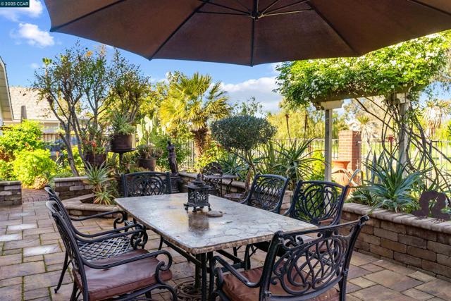 5541 Lanai Court, Discovery Bay CA: https://media.crmls.org/mediaz/81a6548b-ad47-4683-b325-9f05f0b895a4.jpg