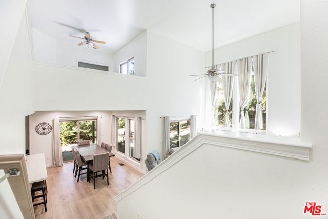 1712 Woodland Drive, Pine Mountain Club CA: https://media.crmls.org/mediaz/81a65a2f-bf09-4480-a2a1-0c61c86b802b.jpg