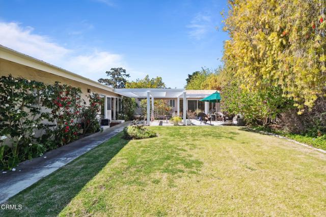 262 Crestwood Avenue, Ventura CA: https://media.crmls.org/mediaz/81a65cd6-14ad-4b73-a7ce-dc046ac4b982.jpg