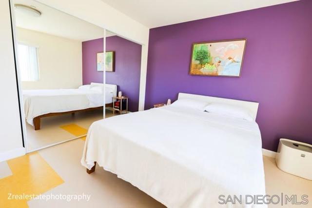 5764 San Vicente Blvd, Los Angeles, California 90019, 2 Bedrooms Bedrooms, ,2 BathroomsBathrooms,Condominium,For Sale,San Vicente Blvd,240019606SD