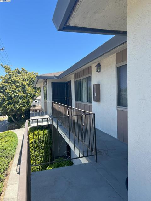 1888 Bancroft Avenue, San Leandro CA: https://media.crmls.org/mediaz/81a71c52-092f-4757-ba22-f4c441c9e016.jpg