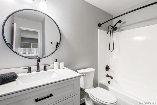 2727 Morena Blvd, San Diego CA: https://media.crmls.org/mediaz/81a733a0-0096-4b94-8d46-ab315b33accf.jpg