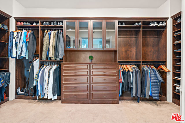 2428 Oak Canyon Place, Escondido CA: https://media.crmls.org/mediaz/81a895ff-b8b9-427b-adfd-07fbbbc012f4.jpg