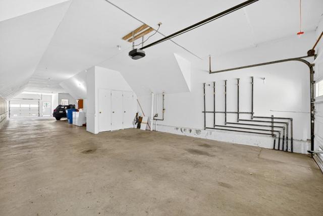 476 7th Avenue, San Francisco CA: https://media.crmls.org/mediaz/81a8e2e5-b8ad-4fdc-b1c4-2ecd4744702e.jpg