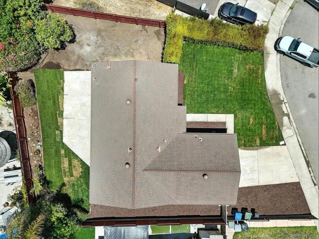 1285 Waxwing Ln, Chula Vista CA: https://media.crmls.org/mediaz/81a9cc6a-0e10-4378-a11a-41a8779179b8.jpg