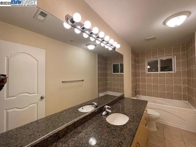 108 Lund Ave, Hayward CA: https://media.crmls.org/mediaz/81a9dacf-6d96-43a2-8ddf-a3ef49f99dd3.jpg