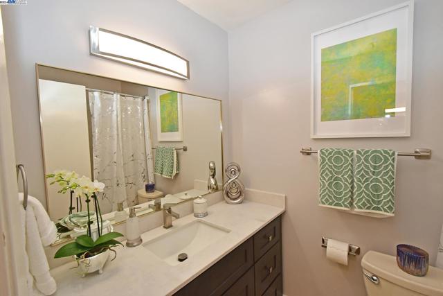 Image 24 of 38 For 303 Adams St  109