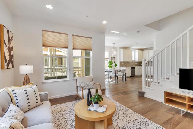 636 Bair Island Road, Redwood City CA: https://media.crmls.org/mediaz/81aaa5fd-c6d6-46fc-94fa-0fb096aa2008.jpg