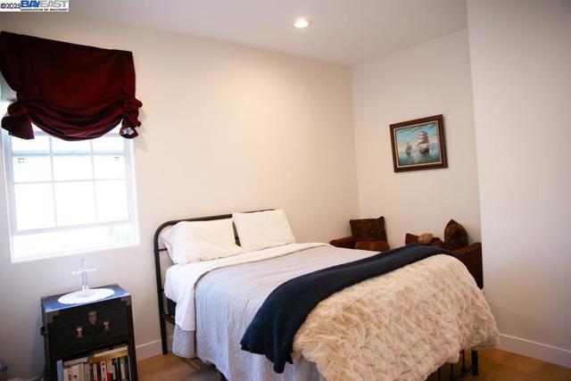 4719 Malayan, San Ramon CA: https://media.crmls.org/mediaz/81aaa808-a9bb-4305-89e3-c1060db323bb.jpg
