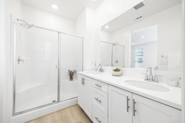 Detail Gallery Image 21 of 41 For 1047 Arrowood Trail, Vista,  CA 92081 - 3 Beds | 2/1 Baths