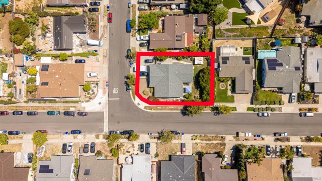 2701 Harriet St, Oceanside CA: https://media.crmls.org/mediaz/81ab190e-a241-4bab-99b0-a5b7ebc94f78.jpg