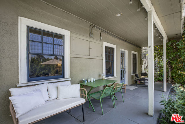 1120 W Edgeware Road, Los Angeles CA: https://media.crmls.org/mediaz/81ac4c9b-04db-40ec-ab40-728c9ce0728f.jpg