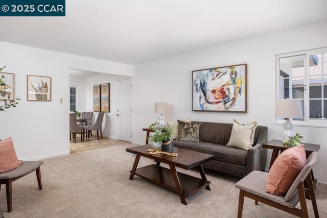 4192 Valley Ave, Martinez CA: https://media.crmls.org/mediaz/81acb167-87b2-4e10-b9fb-236307dfb774.jpg