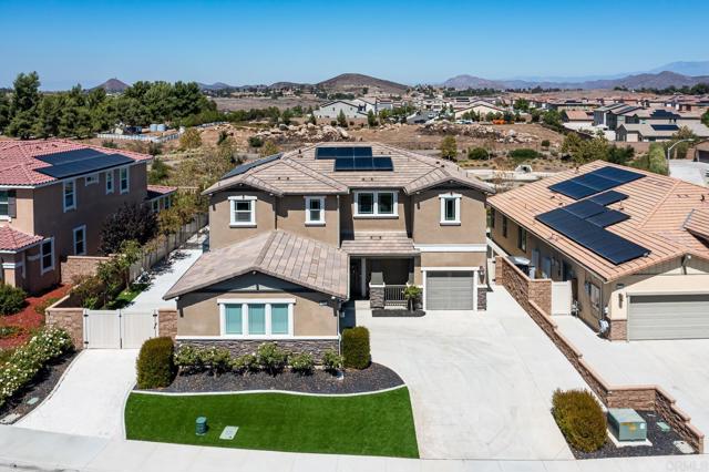 30536 Fragrant Street, Murrieta CA: https://media.crmls.org/mediaz/81acfd97-6160-4e74-9363-b58f447f0396.jpg