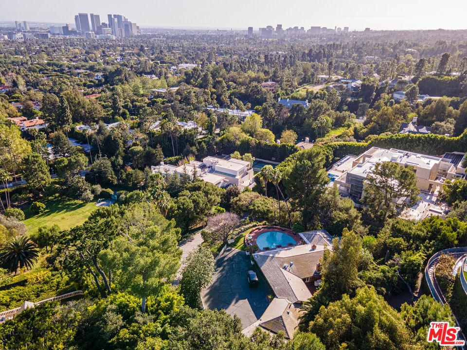 1114 Calle Vista Drive — Ranch