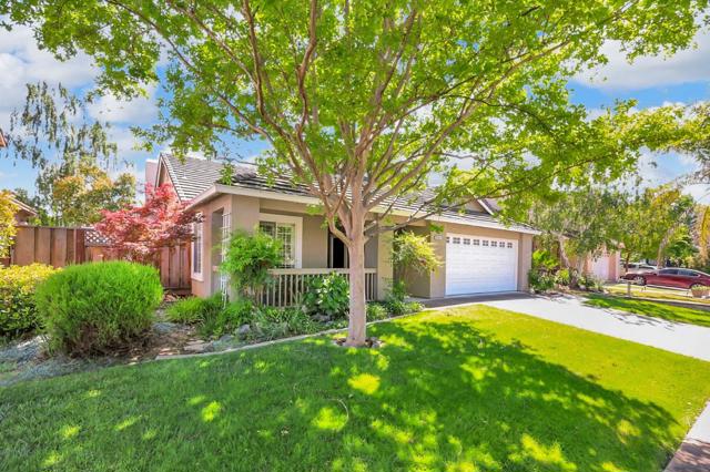 6341 El Capitan Court, Livermore CA: https://media.crmls.org/mediaz/81aef666-ca64-4afb-95c3-6108c71fe3aa.jpg