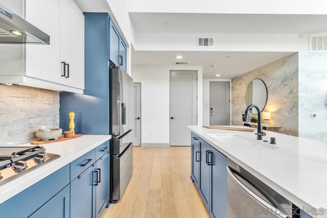 2460 Community Lane, San Diego CA: https://media.crmls.org/mediaz/81afa264-40a9-4867-8992-3e8e682e8faf.jpg