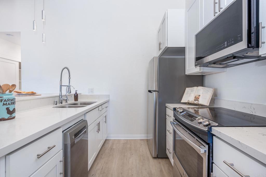 6204 Agee St - photo 10