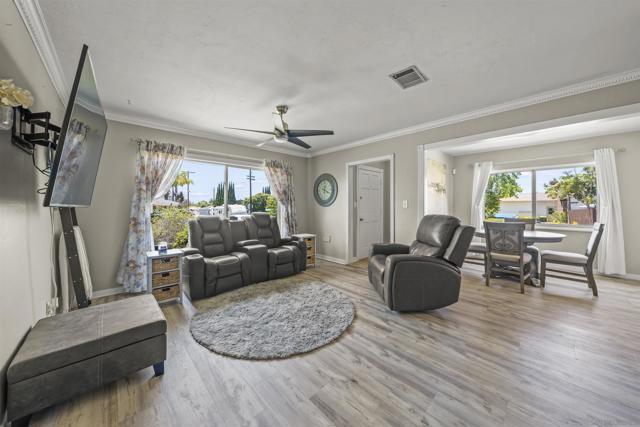 657 Fig St, Chula Vista CA: https://media.crmls.org/mediaz/81b12363-58cc-47d9-b681-7df8a097006b.jpg