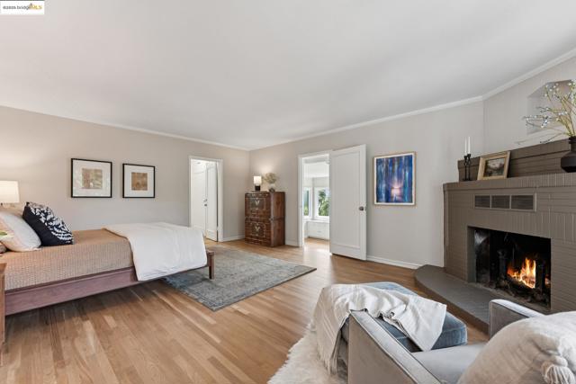 1057 Arlington Blvd, El Cerrito CA: https://media.crmls.org/mediaz/81b125a4-a0da-46eb-aeab-827256cb935e.jpg