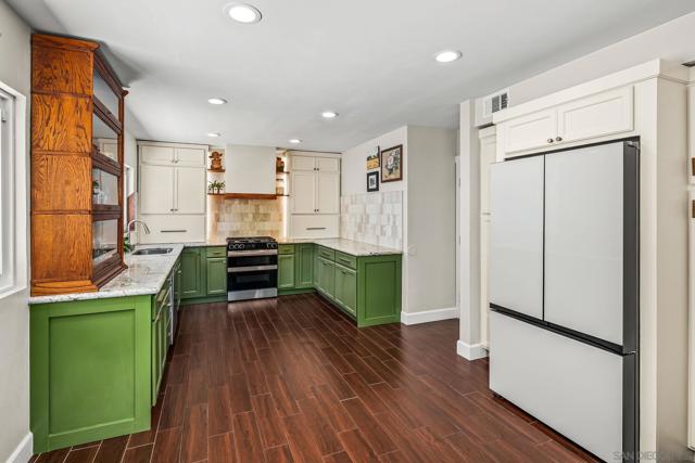 Image 7 of 53 For 1839 Avocado