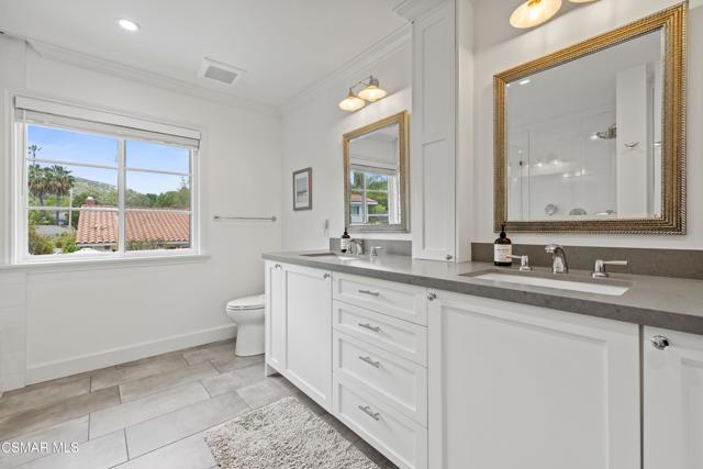 1581 Covington Avenue, Westlake Village CA: https://media.crmls.org/mediaz/81b261a2-a7d5-4626-a1f4-e031909d0b44.jpg