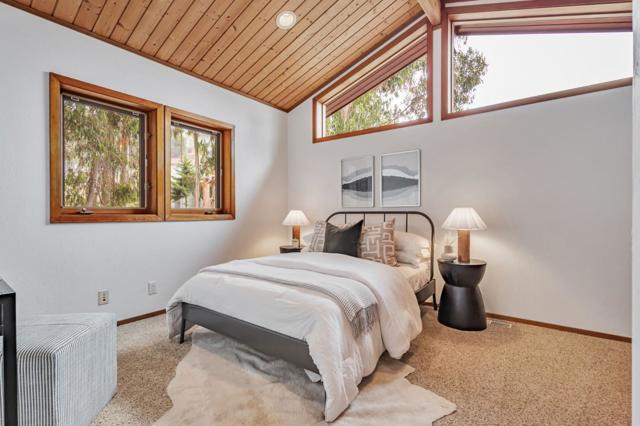 555 Avenue Portola, El Granada CA: https://media.crmls.org/mediaz/81b274c3-f8cf-4bdf-9749-bbe7865ec0ec.jpg