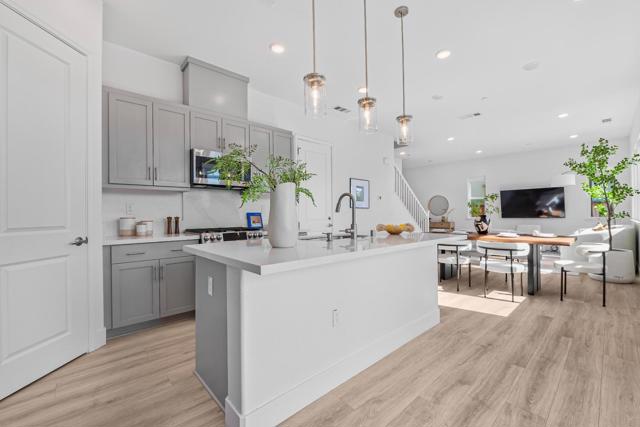 796 Santa Cecilia Terrace, Sunnyvale CA: https://media.crmls.org/mediaz/81b31c43-71f8-4193-a367-c90fc38b5d5d.jpg