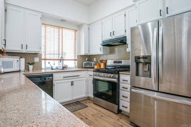 Detail Gallery Image 10 of 26 For 1458 Claude Lane #2,  Chula Vista,  CA 91913 - 3 Beds | 2/1 Baths