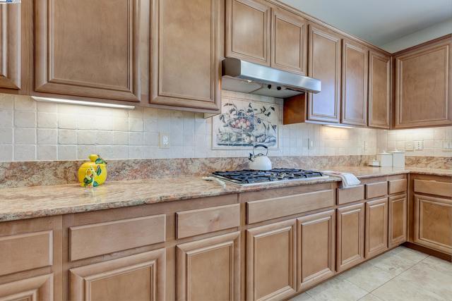 2528 AMANTEA WAY, Dublin CA: https://media.crmls.org/mediaz/81b3da7f-6ebb-4191-aa2c-769a9cc960b7.jpg