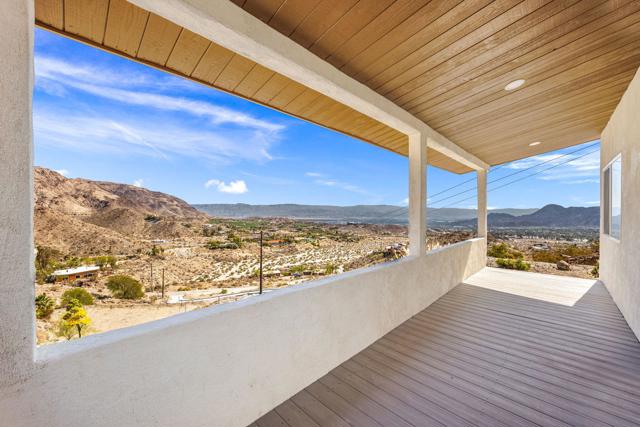 71105 Cholla Way, Palm Desert CA: https://media.crmls.org/mediaz/81b53e13-7b81-447a-ad9f-a5d947ac8207.jpg