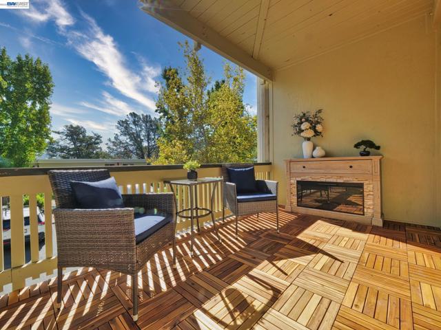1732 Oakmont Drive, Walnut Creek CA: https://media.crmls.org/mediaz/81b67f53-3ba6-4329-8a64-2473f5055ed2.jpg