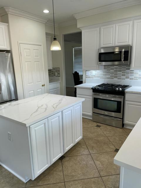 117 Arabian Court, San Jacinto CA: https://media.crmls.org/mediaz/81b7b45a-4639-4641-9d88-ba8c9b516799.jpg