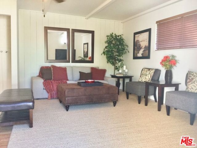 11916 Hartsook Street, Valley Village CA: https://media.crmls.org/mediaz/81b981b0-cf18-4f17-b9e2-359e95a7e36b.jpg