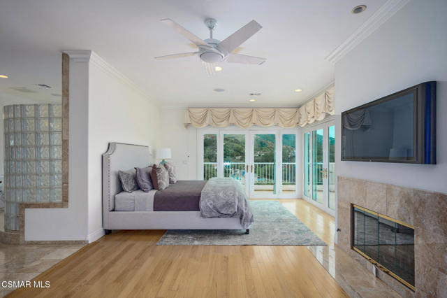 7111 Los Coyotes Place, Camarillo CA: https://media.crmls.org/mediaz/81b98d40-8aad-4c18-a447-a03e2eb0e085.jpg